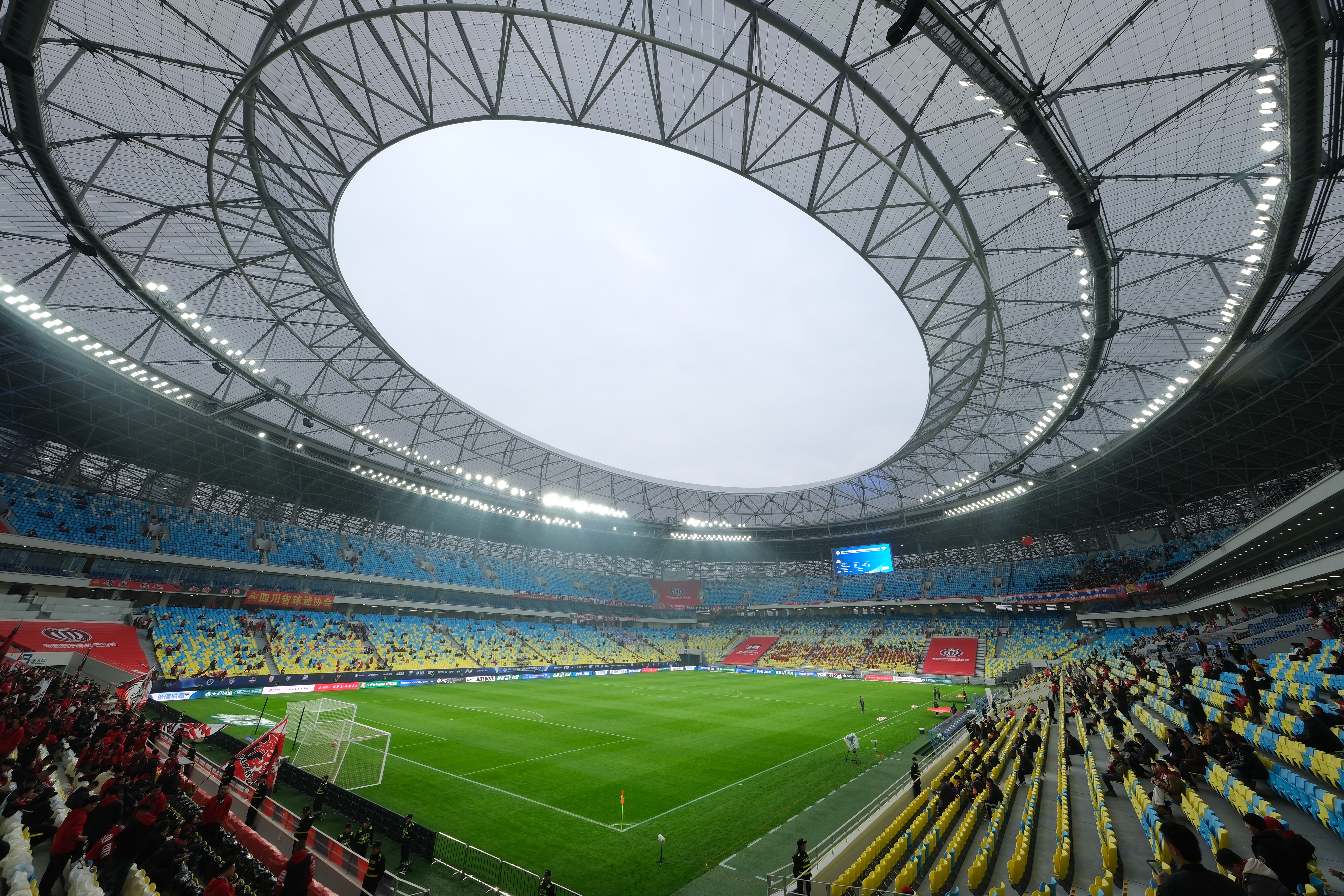 云开体育官网-直播吧：成都蓉城和云南玉昆有意申办新赛季中超开幕活动