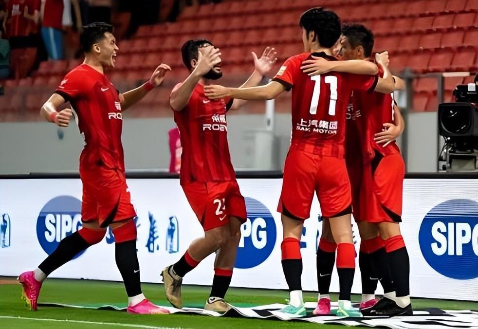 云开体育网站-意外！宿茂臻和韩鹏都没正眼瞧过的鲁能球员，如今却来到上港冬训